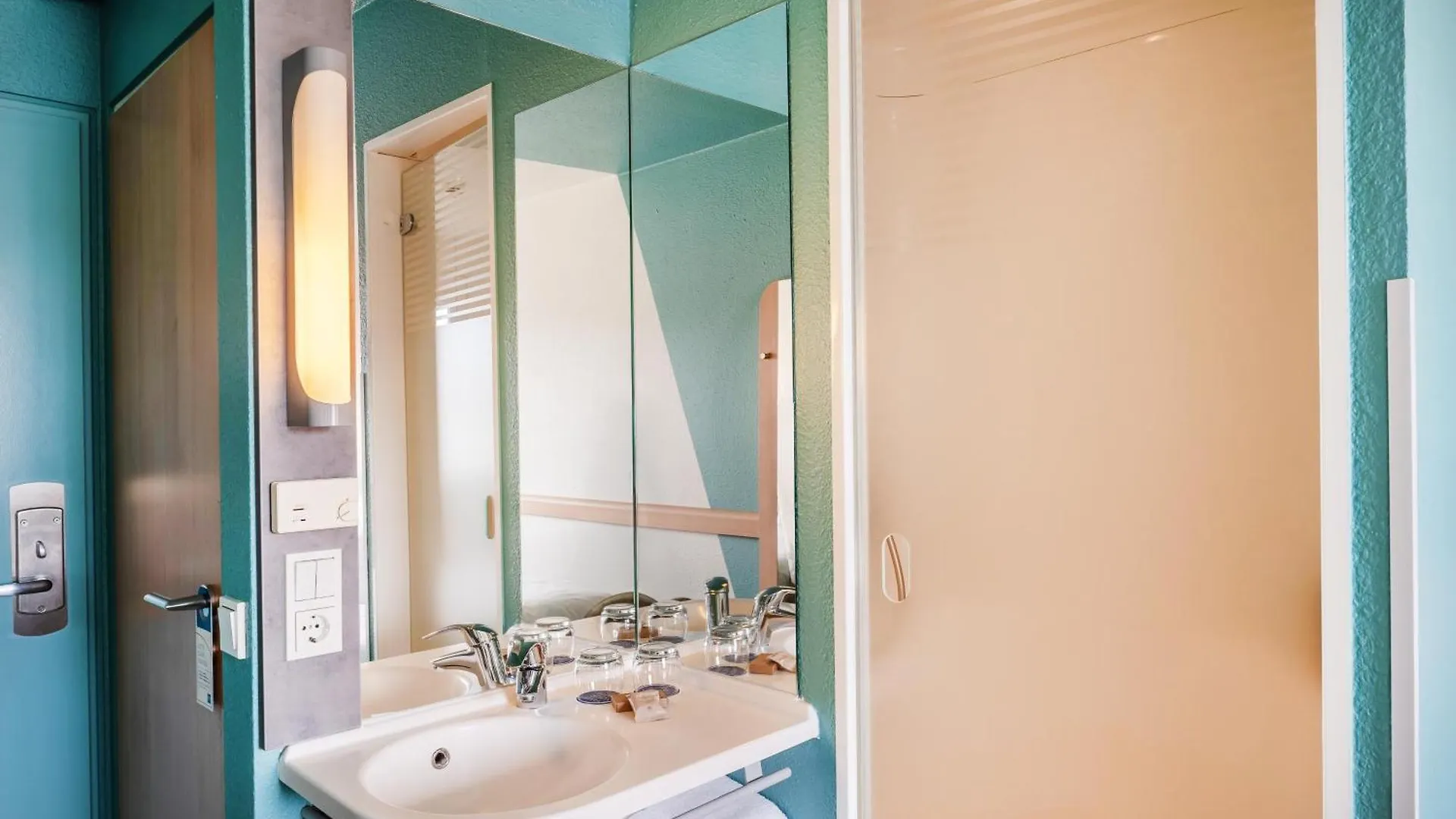 B&B Hotel Koeln-Porz  Cologne